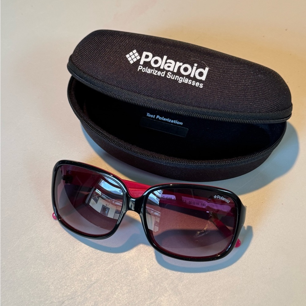 Polaroid Polarized Black and Pink Sunglasses